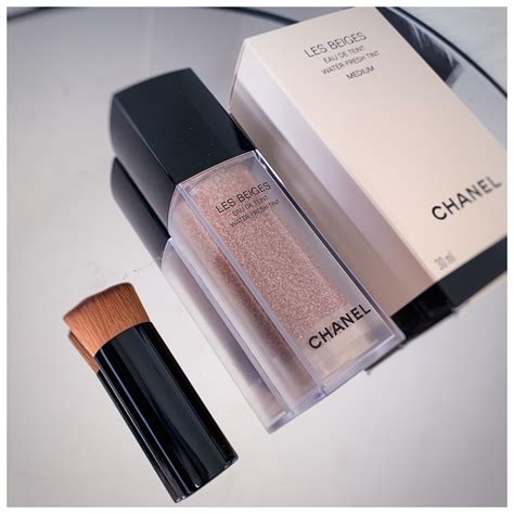 chanel les beiges eau de teint recensioni|Chanel Les Beiges moisturizing tint.